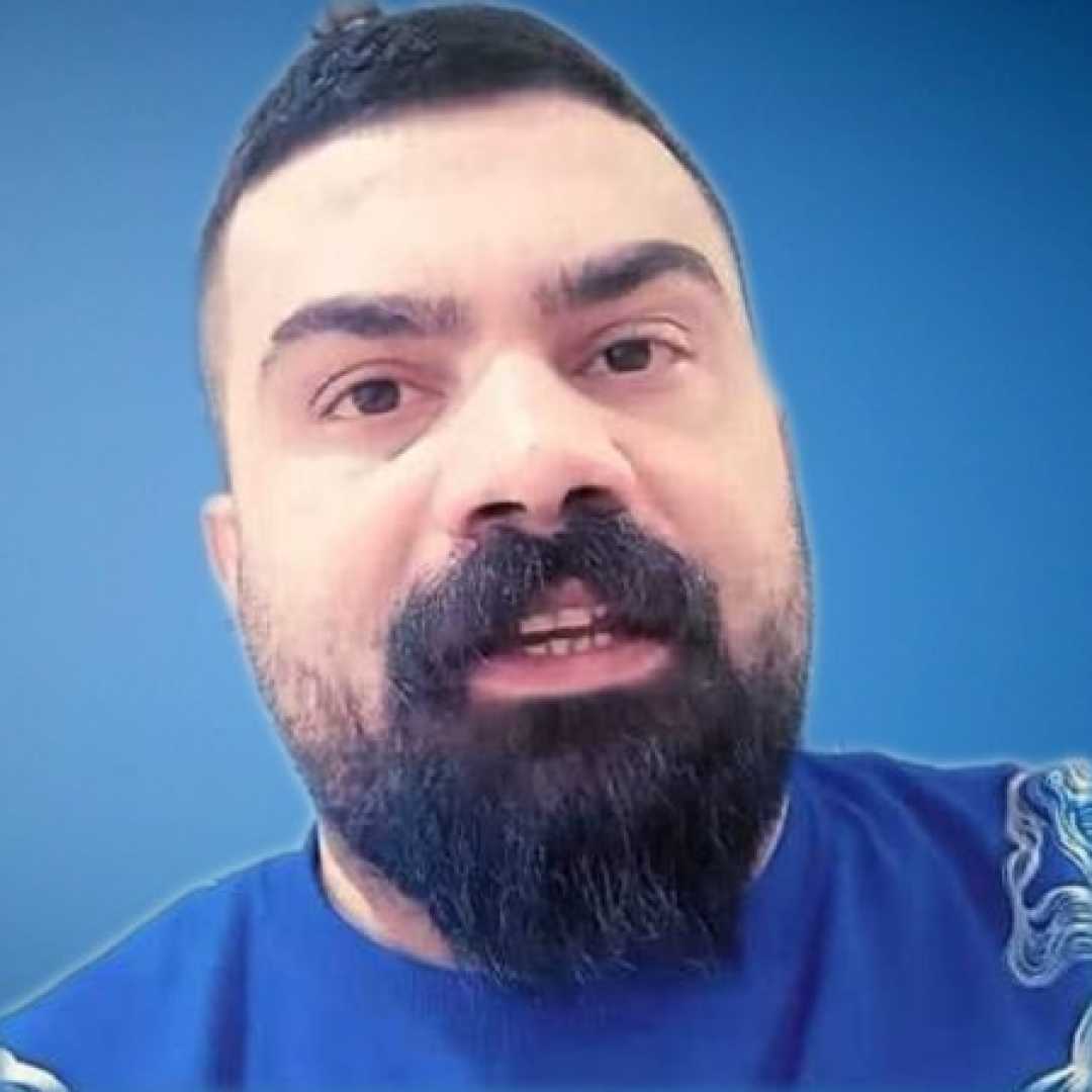 فرهاد جهانگیری سردرگمم میان ای خاطره ها ببین دیوانتم
