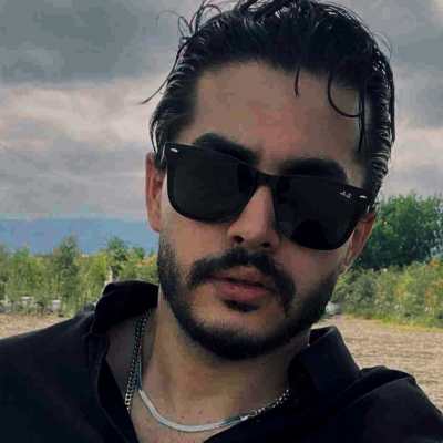 آهنگ ( گمم کن تو بغلت که نیاد اشک از چشم )