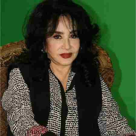 حمیرا ( ساخت هوش مصنوعی ) تک و تنهام