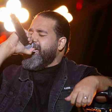 رضا صادقی مثلا