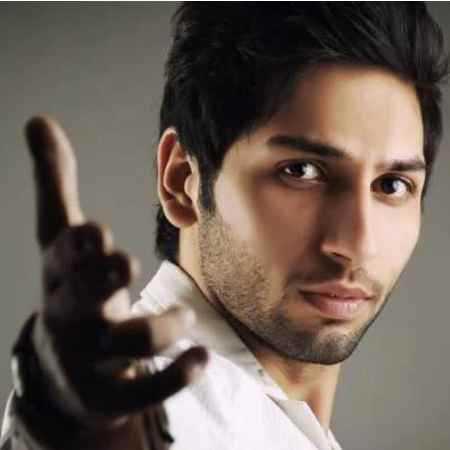 یاسر بینام خان