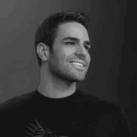 ایوان بند  رقص عاشقا رو تو بارون تماشا کنیم